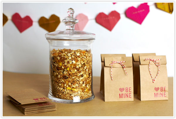 valentine's day granola snack favor bags DIY craft brown paper red white 
