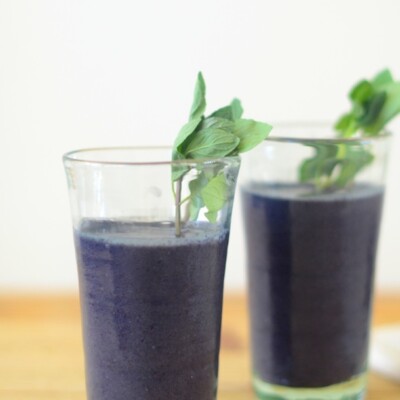 Blueberry, Almond & Ginger Smoothie | Camille Styles