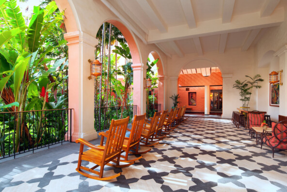 Royal Hawaiian-Coconut Lanai | Luxury Hawaii Hotels
