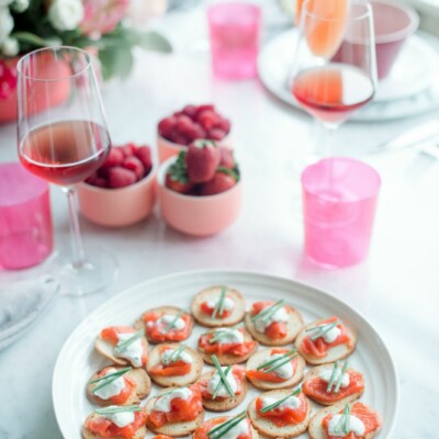 Smoked Salmon Bites with Horseradish Crème