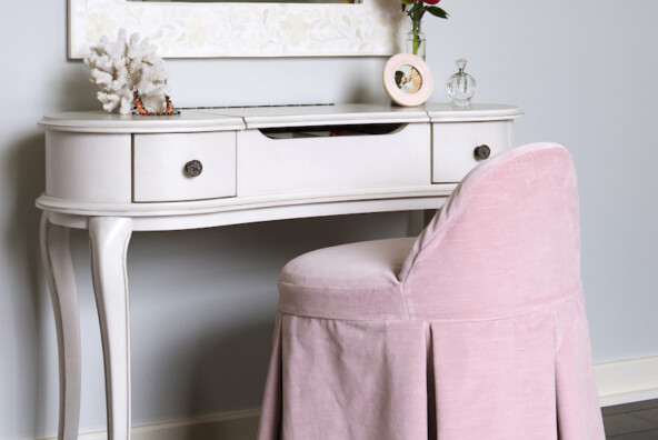 vanity table & stool // little girls' pink & white bedroom