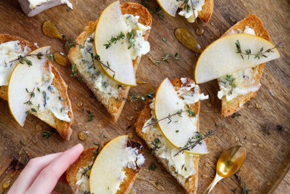 blue cheese & pear crostini