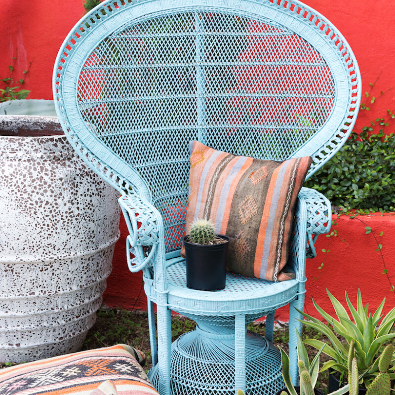 How to repaint a rattan peacock chair