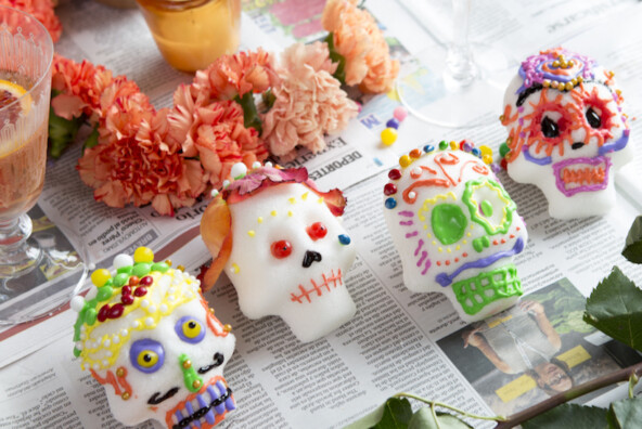 decorating sugar skulls for dia de los muertos