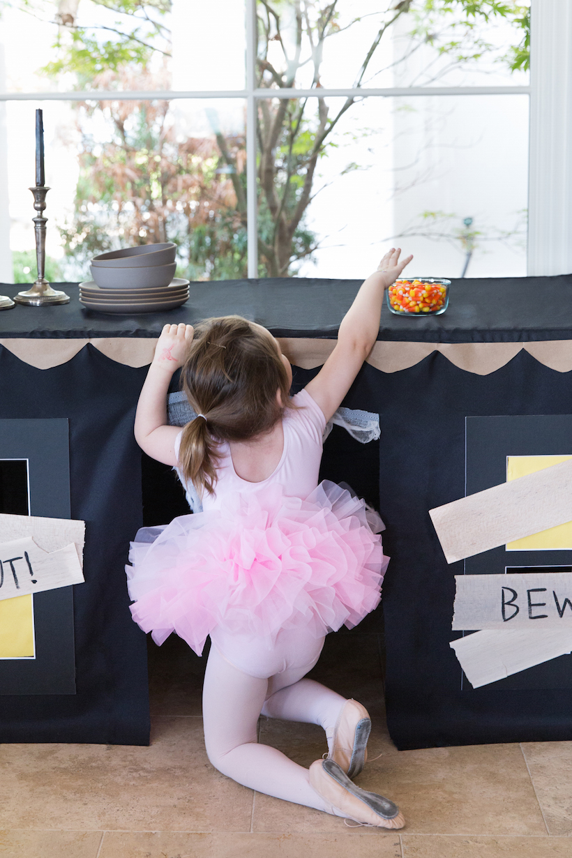 DIY Tablecloth Haunted Playhouse for Halloween