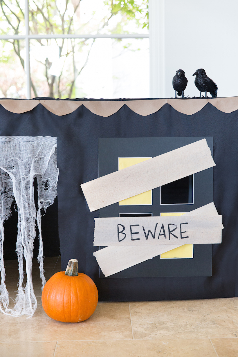 DIY Tablecloth Haunted Playhouse for Halloween