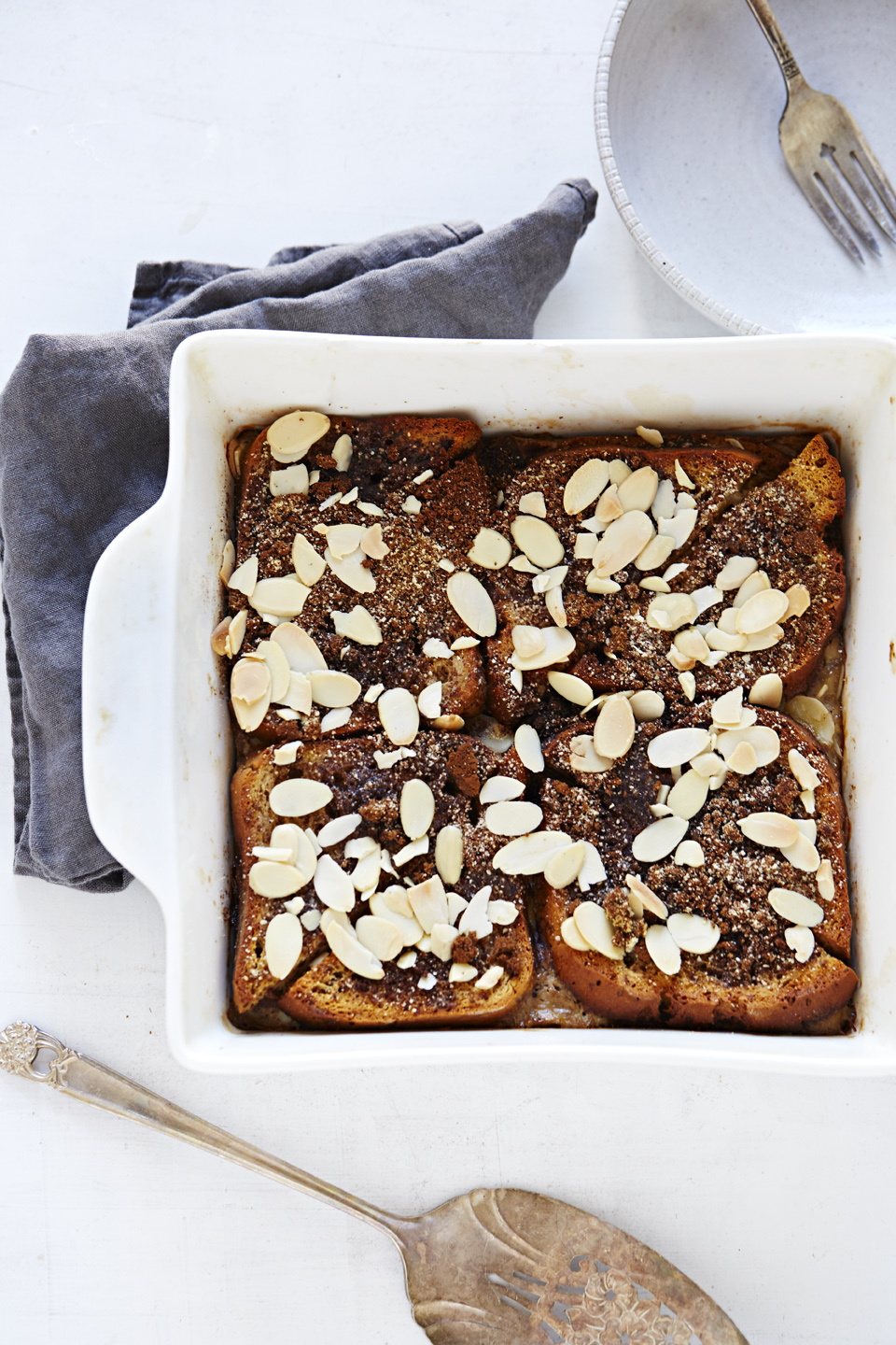 Chai French Toast // Gluten-Free and such a delicious way to kickoff Christmas morning breakfast!