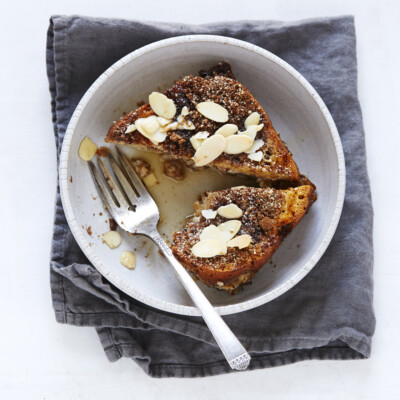 Chai French Toast // Gluten-Free and such a delicious way to kickoff Christmas morning breakfast!