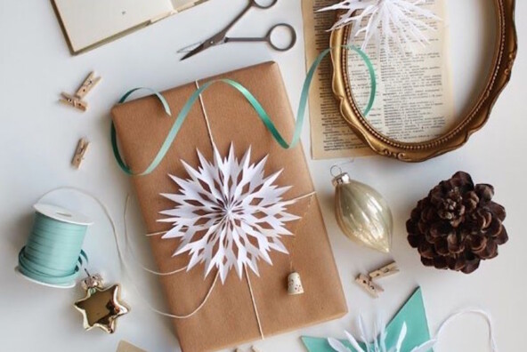 DIY snowflake gift wrap topper