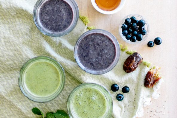 Ingredients for the most Delicious Smoothie with Blueberry, Chia & Mint (my go-to healthy breakfast lately!)