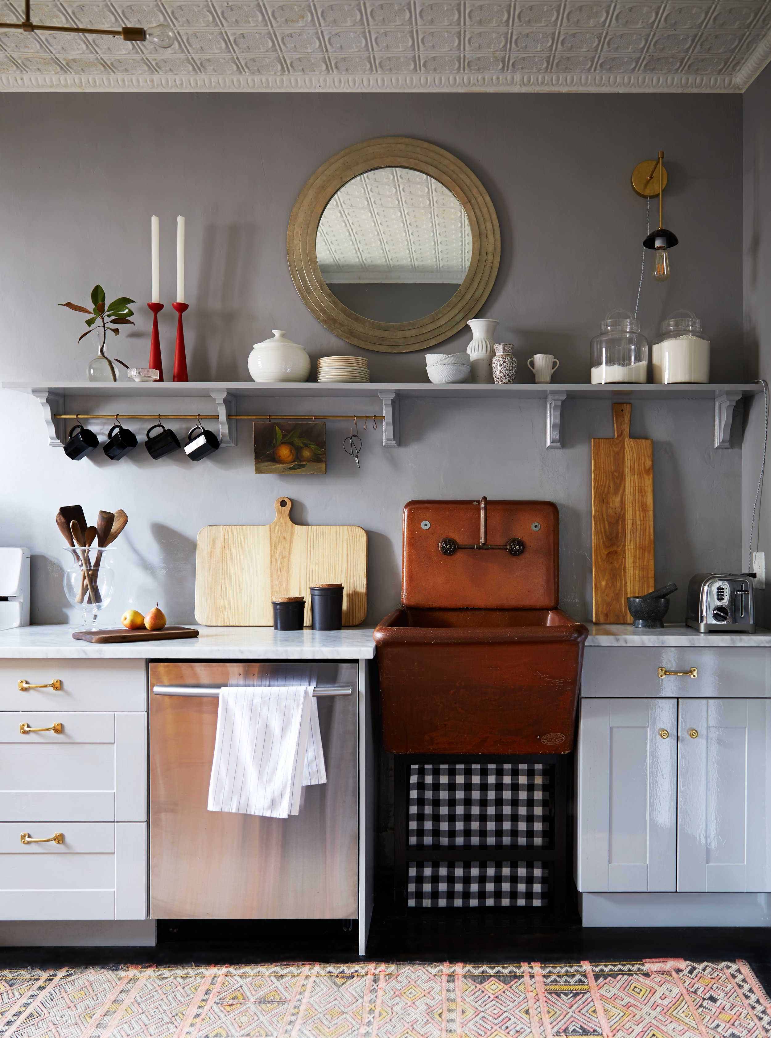 gorgeous grey kitchen