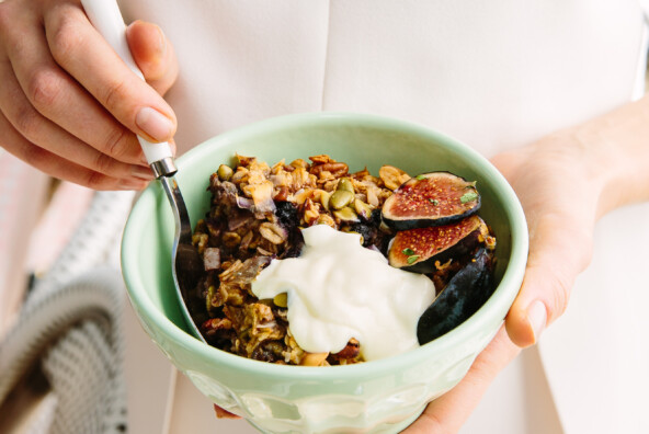 Coconut, Banana & Blueberry Baked Oatmeal - a healthy, filling breakfast that can be totally prepped the night before!