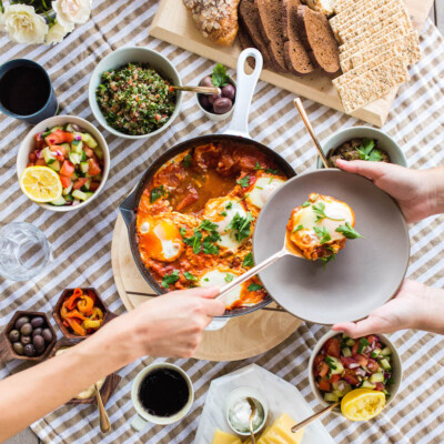 gorgeous israeli breakfast spread. NOMS!