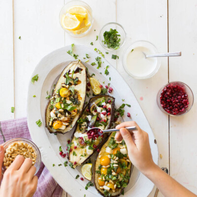 how to stuff and bake eggplants -- such an easy vegetarian main dish!