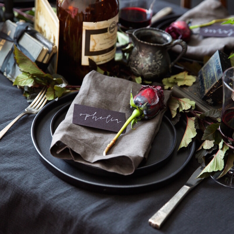 we've never seen a halloween table this gorgeous