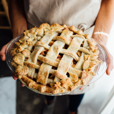 How to Decorate the Prettiest Pie Crust Ever