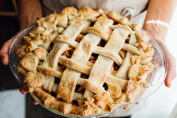 How to Decorate the Prettiest Pie Crust Ever