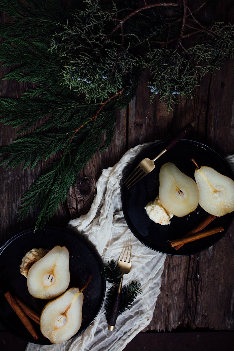chai spiced poached pears