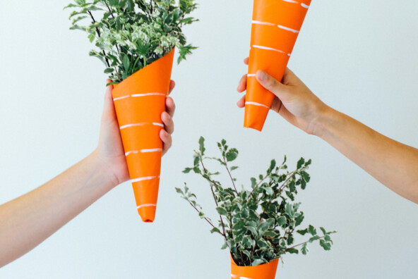 mini easter carrot bouquets!