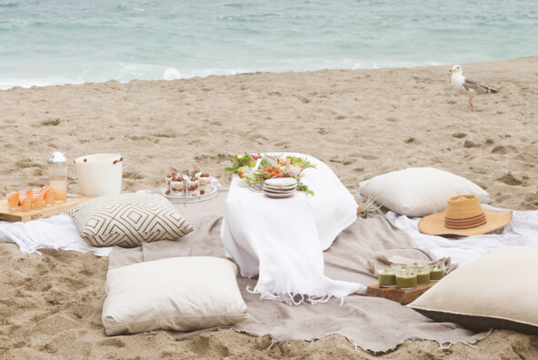 brunch with monique otero of brunch pants, malibu, beach picnic, sand