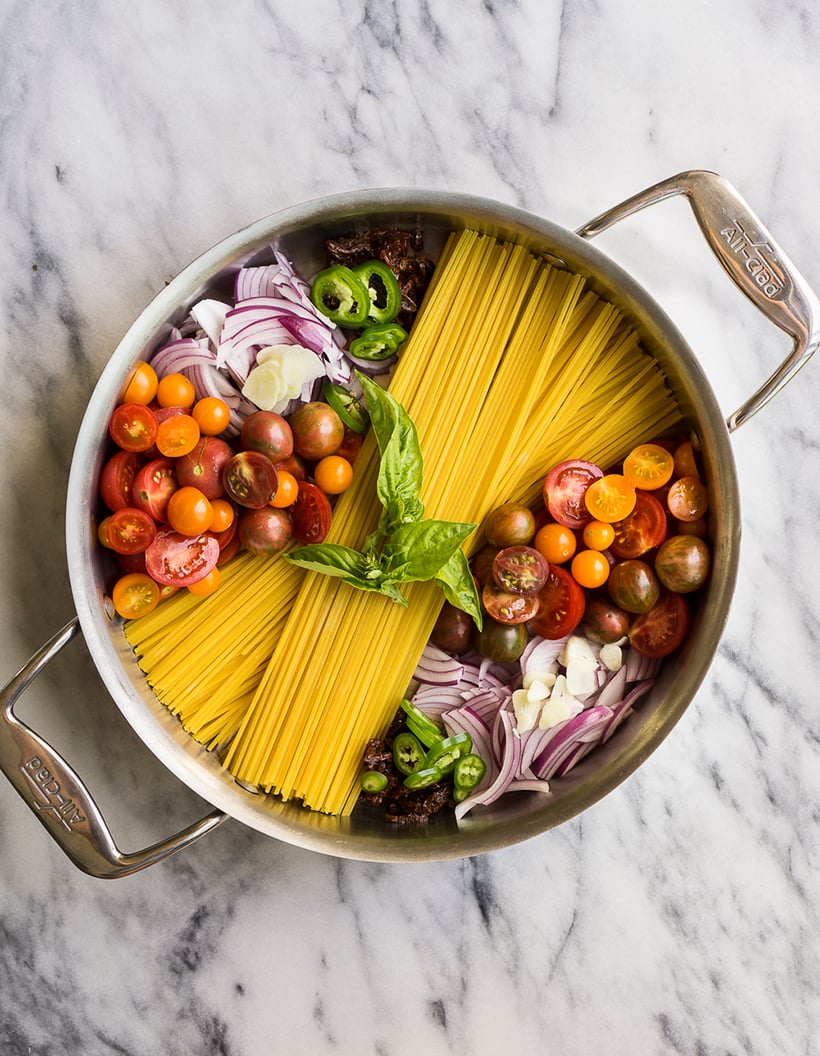 One Pot Summer Pasta is an Easy Summer Dinner Solution