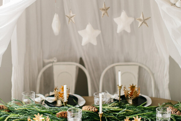 the cutest holiday kids' table!