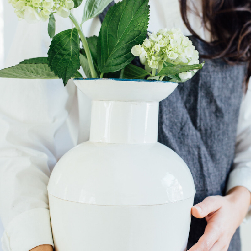 the must-have items that should be on every wedding registry