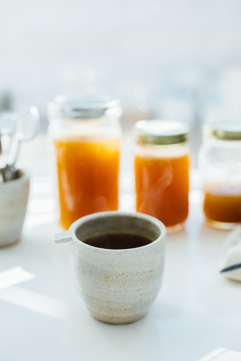 how to make bone broth_best foods to eat when sick
