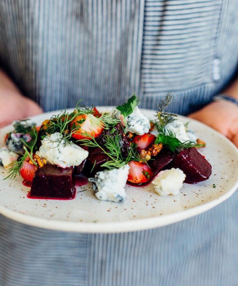 This grilled beet, strawberry, & blue cheese salad is perfect for a dinner party