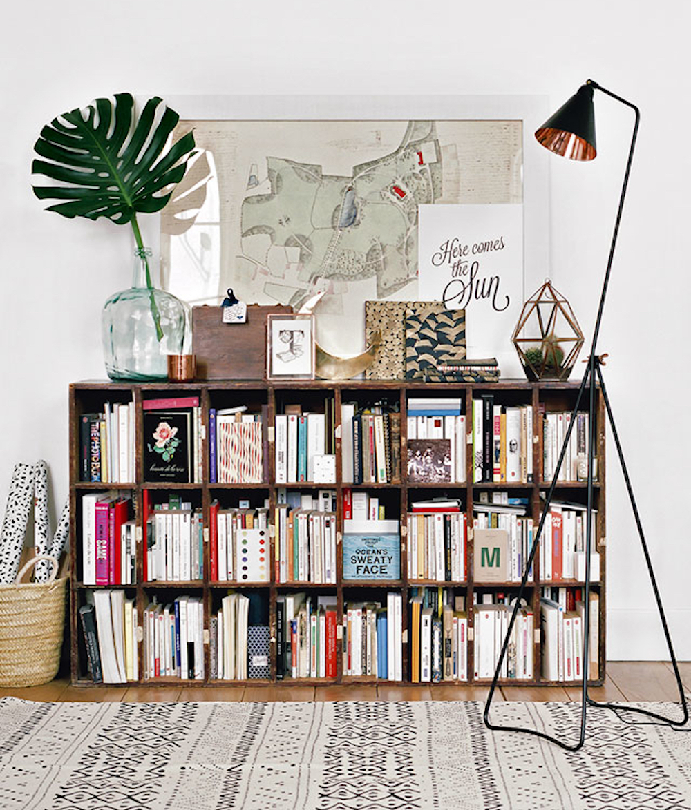 10 books on happiness, and these are the prettiest bookshelves!