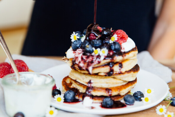 the best healthy protein pancakes with blueberries and chia seeds