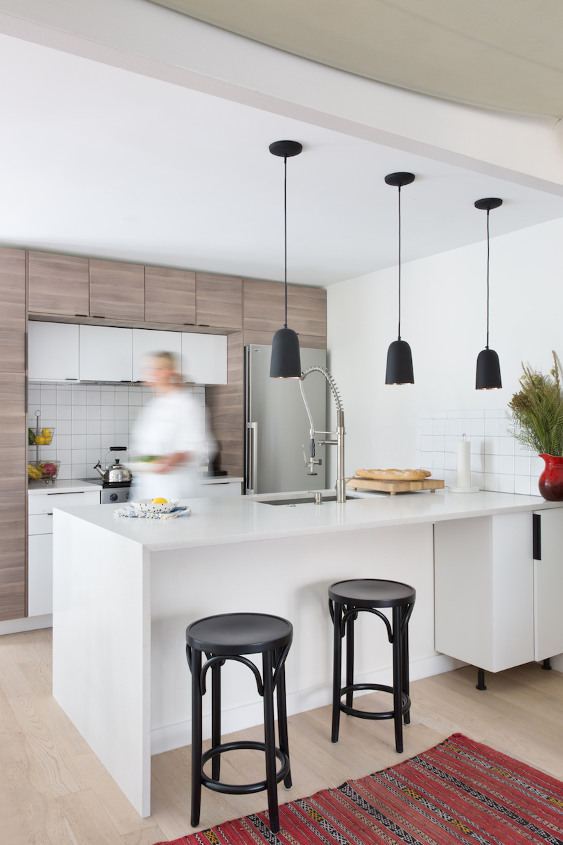 sleek and simple kitchen