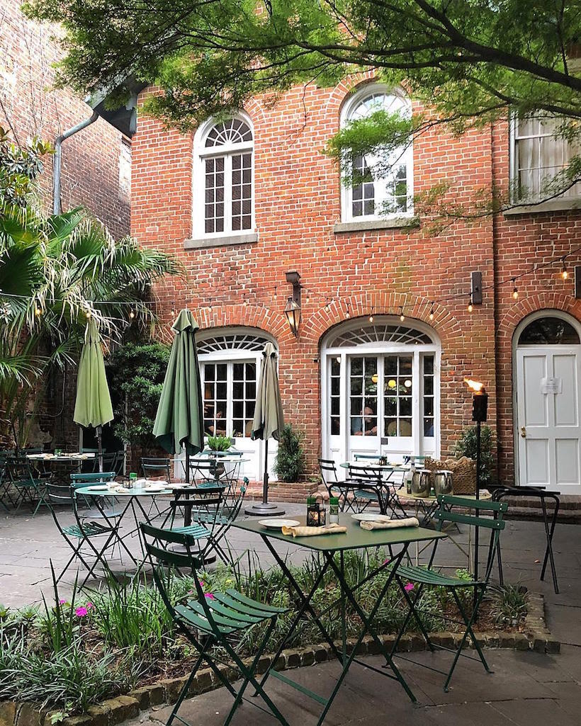 new orleans outdoor courtyard