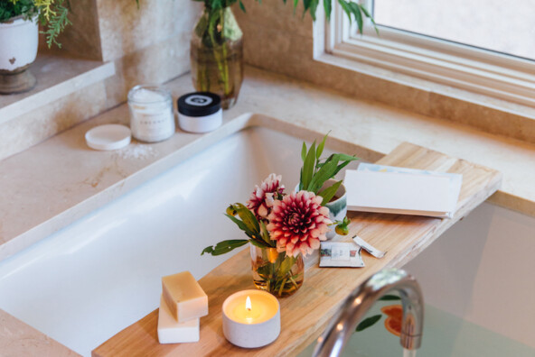 calm and relaxing bath with bright flowers