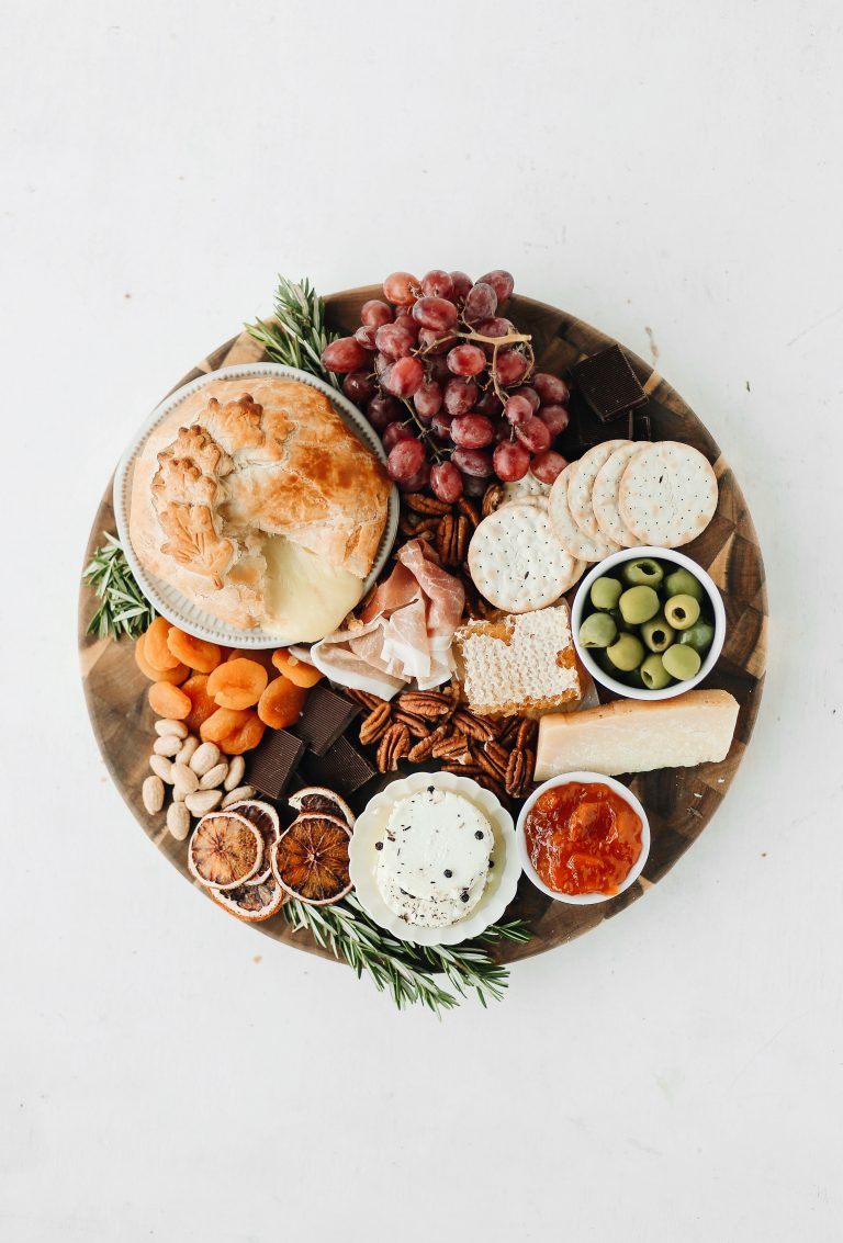 How to Create the Ultimate Holiday Cheese Board