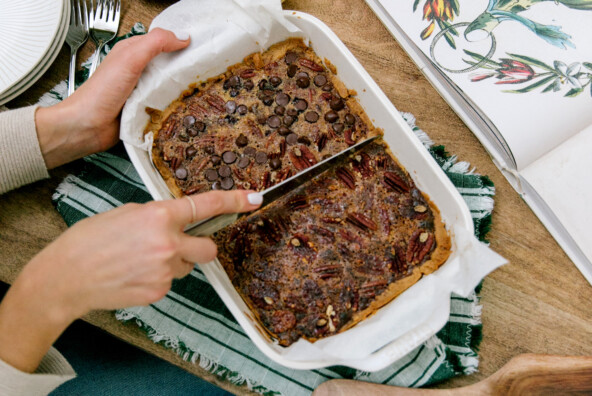 salted caramel chocolate bourbon pecan pie bars for thanksgiving