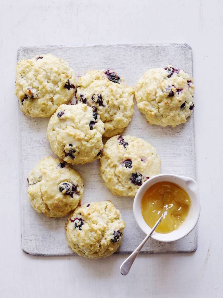 make-ahead Christmas breakfast ideas_blueberry scones 