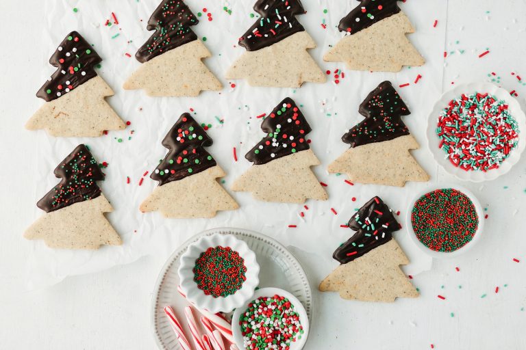 20 Simple and Delicious Baking Recipes for Holiday Gifting