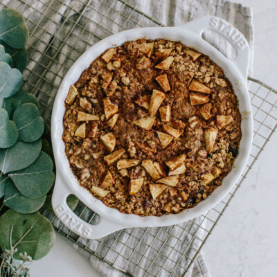 Apple Pie Baked Oatmeal recipe - my favorite make-ahead breakfast!