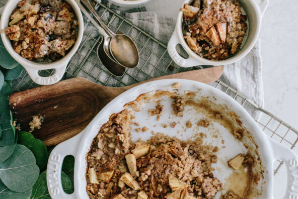 apple pie baked oatmeal