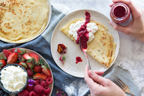 strawberry crepes with whipped cream