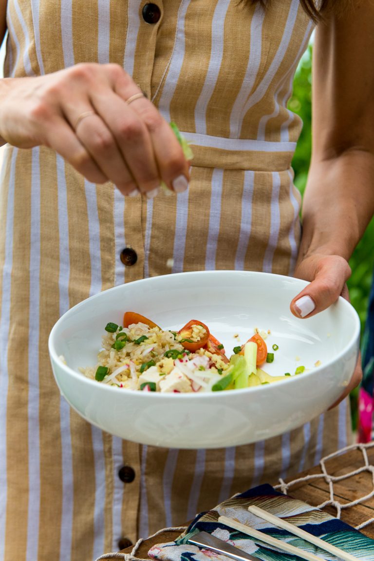 Download How to Make a Hawaiian Poke Bowl, according to a Vegan Chef - Camille Styles