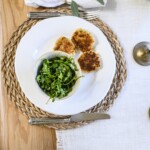 crab cake and arugula salad