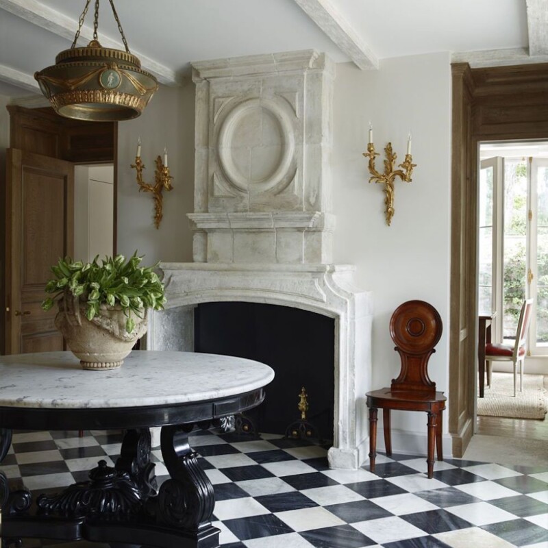 black and white checkered floors looking so chic