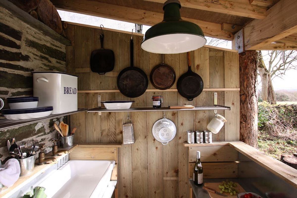 cabin style outdoor kitchen 