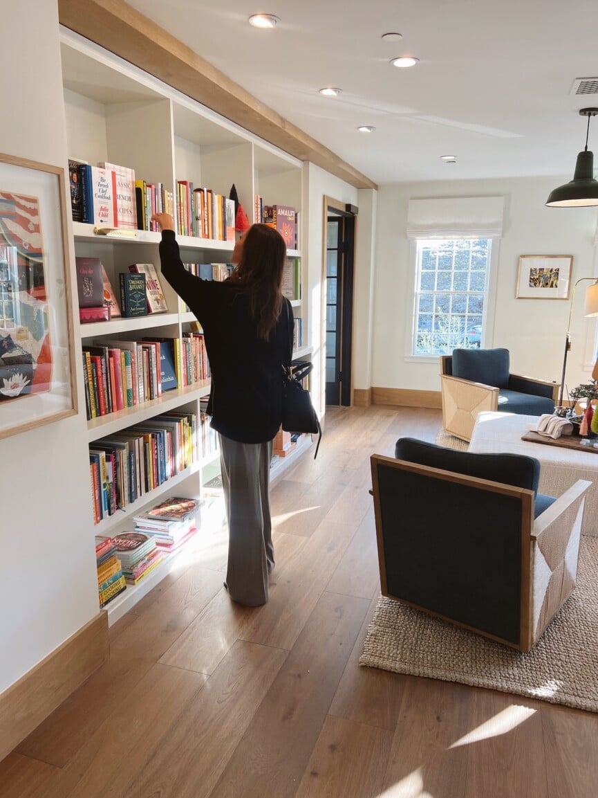 Godmothers Bookstore, Summerland