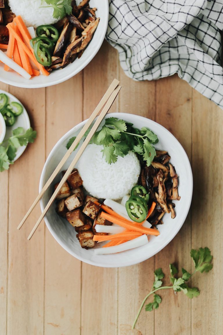 This Spicy Tofu Banh Mí Bowl Is the Weeknight Meal You've Been ...