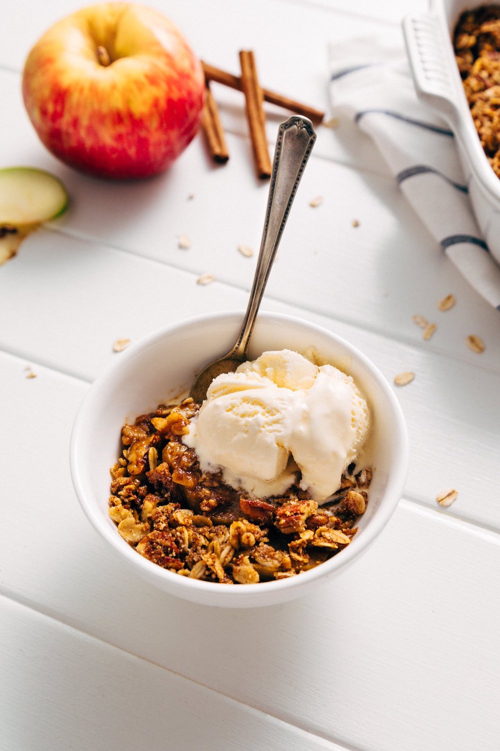 One-Bowl Healthified Apple Crisp_easy dessert ideas