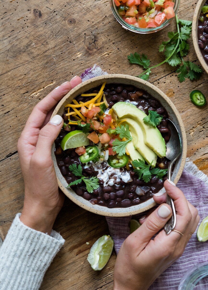 easy black bean soup with toppings