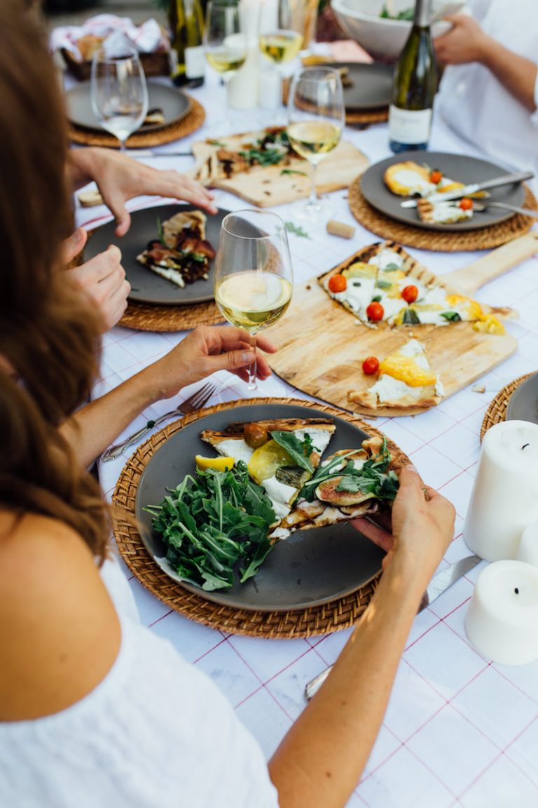 al fresco pizza dinner